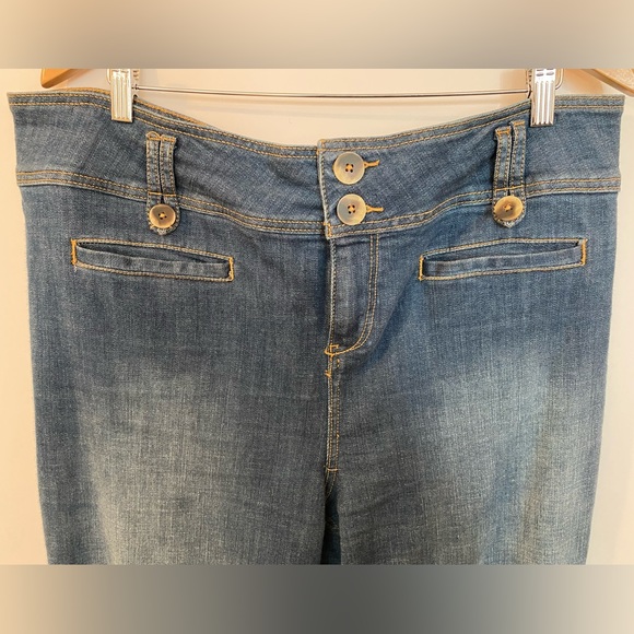 A+ ANTHROPOLOGIE Pilcro High-Rise Cropped Flare Self Belt Jeans - Plus Size 18W - Picture 7 of 15